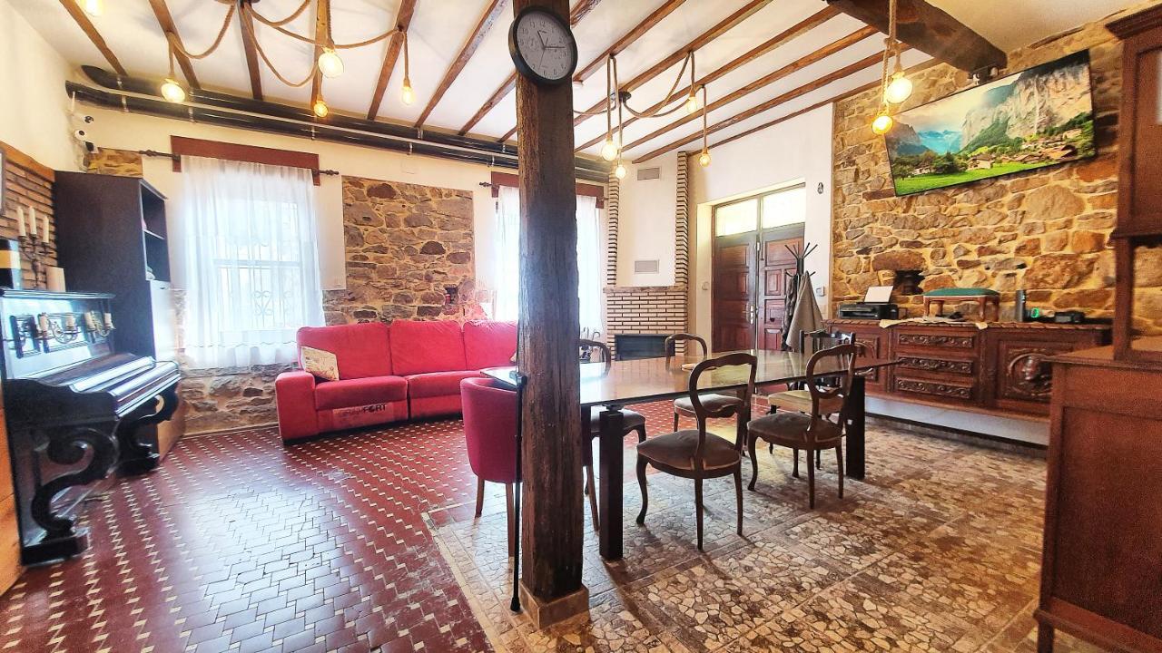 Tuul Etxea Apartment Galdakao Bagian luar foto