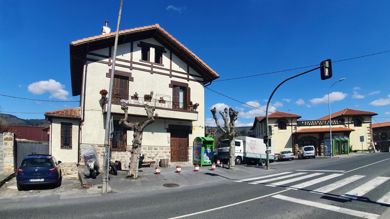 Tuul Etxea Apartment Galdakao Bagian luar foto