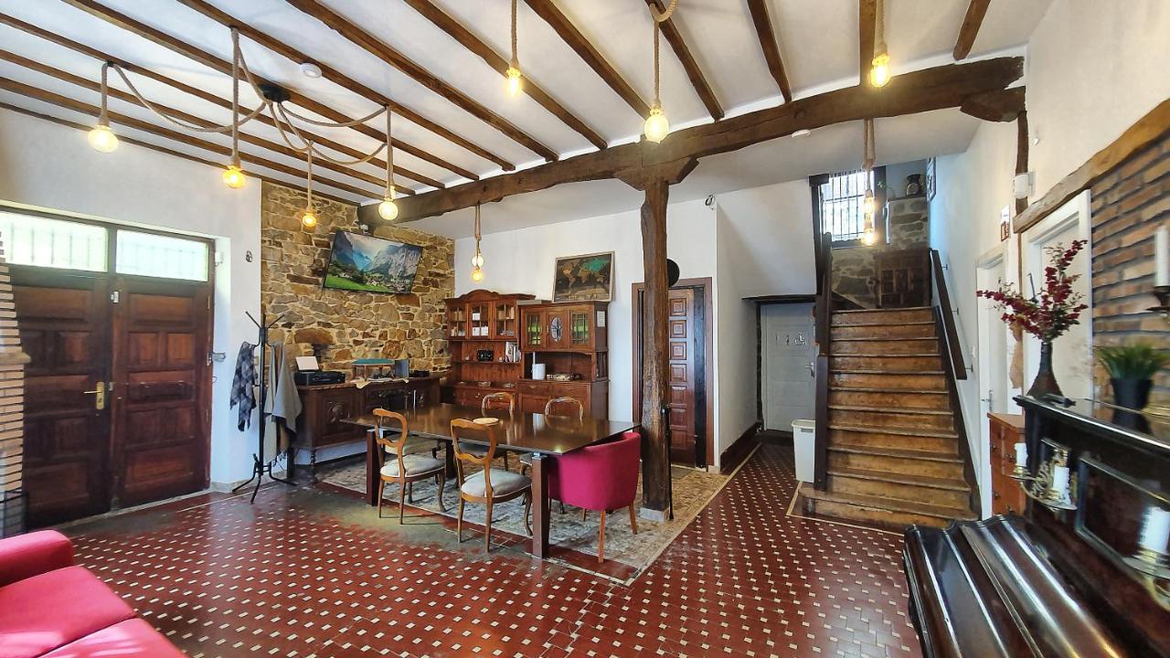 Tuul Etxea Apartment Galdakao Bagian luar foto