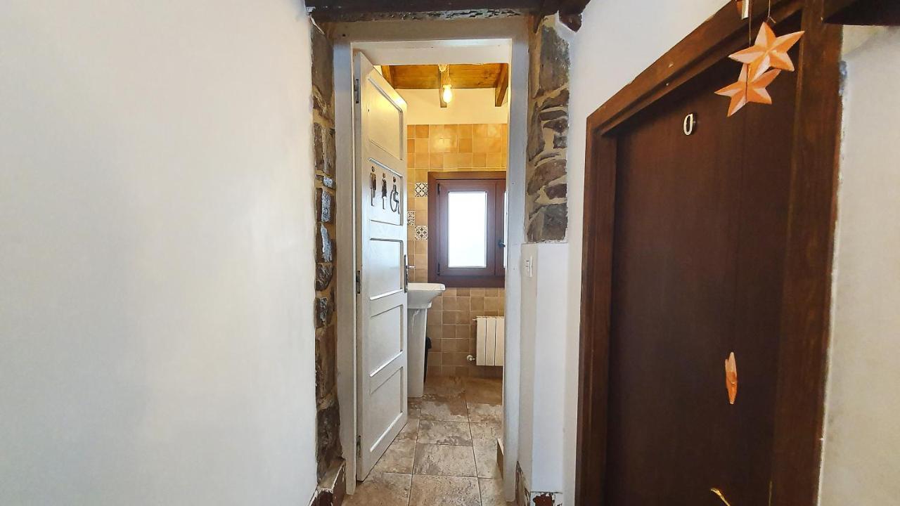 Tuul Etxea Apartment Galdakao Bagian luar foto