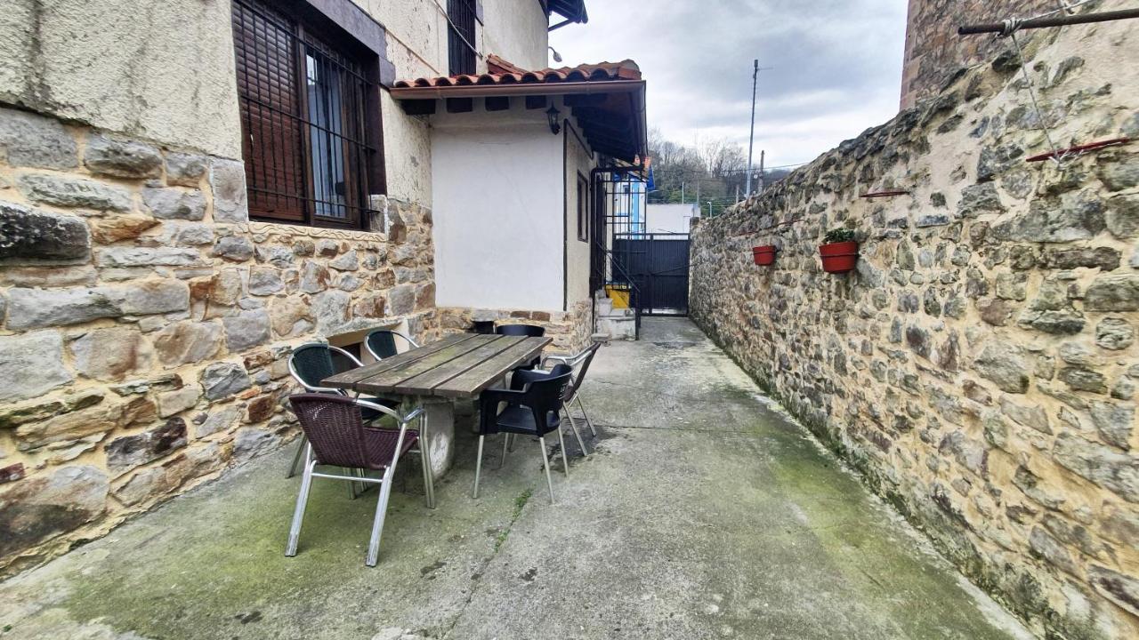 Tuul Etxea Apartment Galdakao Bagian luar foto